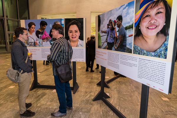 CARE Klimaheldinnen Ausstellung